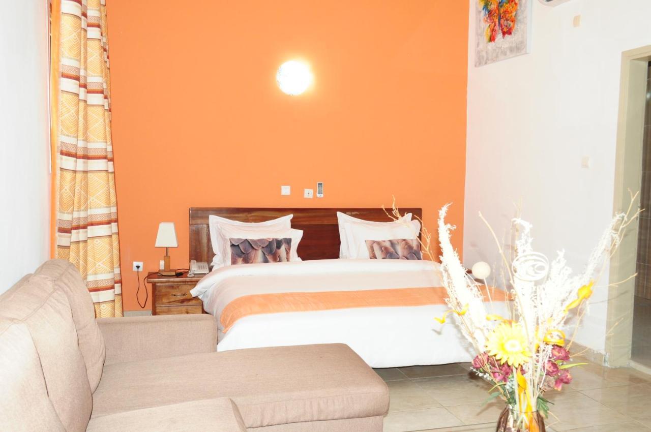 Complexe Hotelier Olympe Korhogo Extérieur photo