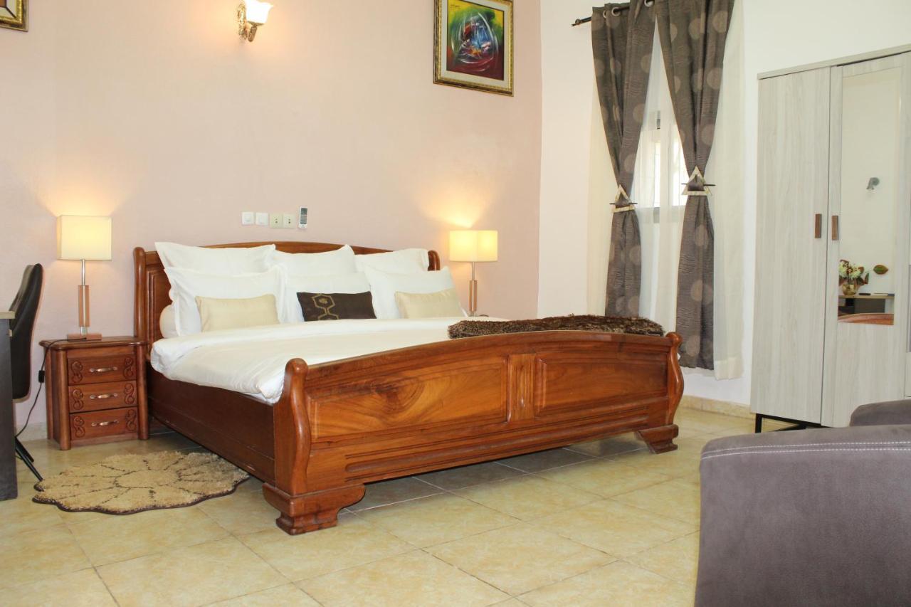 Complexe Hotelier Olympe Korhogo Extérieur photo