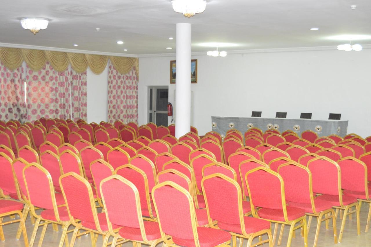 Complexe Hotelier Olympe Korhogo Extérieur photo