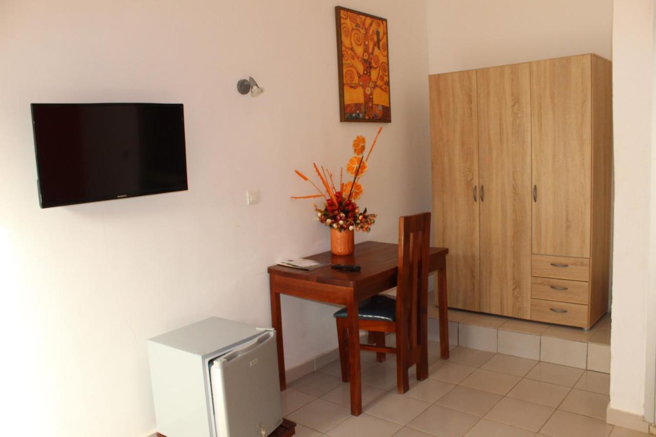 Complexe Hotelier Olympe Korhogo Extérieur photo
